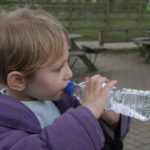 Ce qu&rsquo;il faut savoir sur l&rsquo;importance d&rsquo;une bonne hydratation chez l&rsquo;enfant